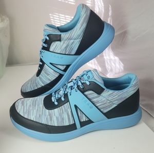 TRAQ by Alegria Qarma Womens Smart Walking Shoe